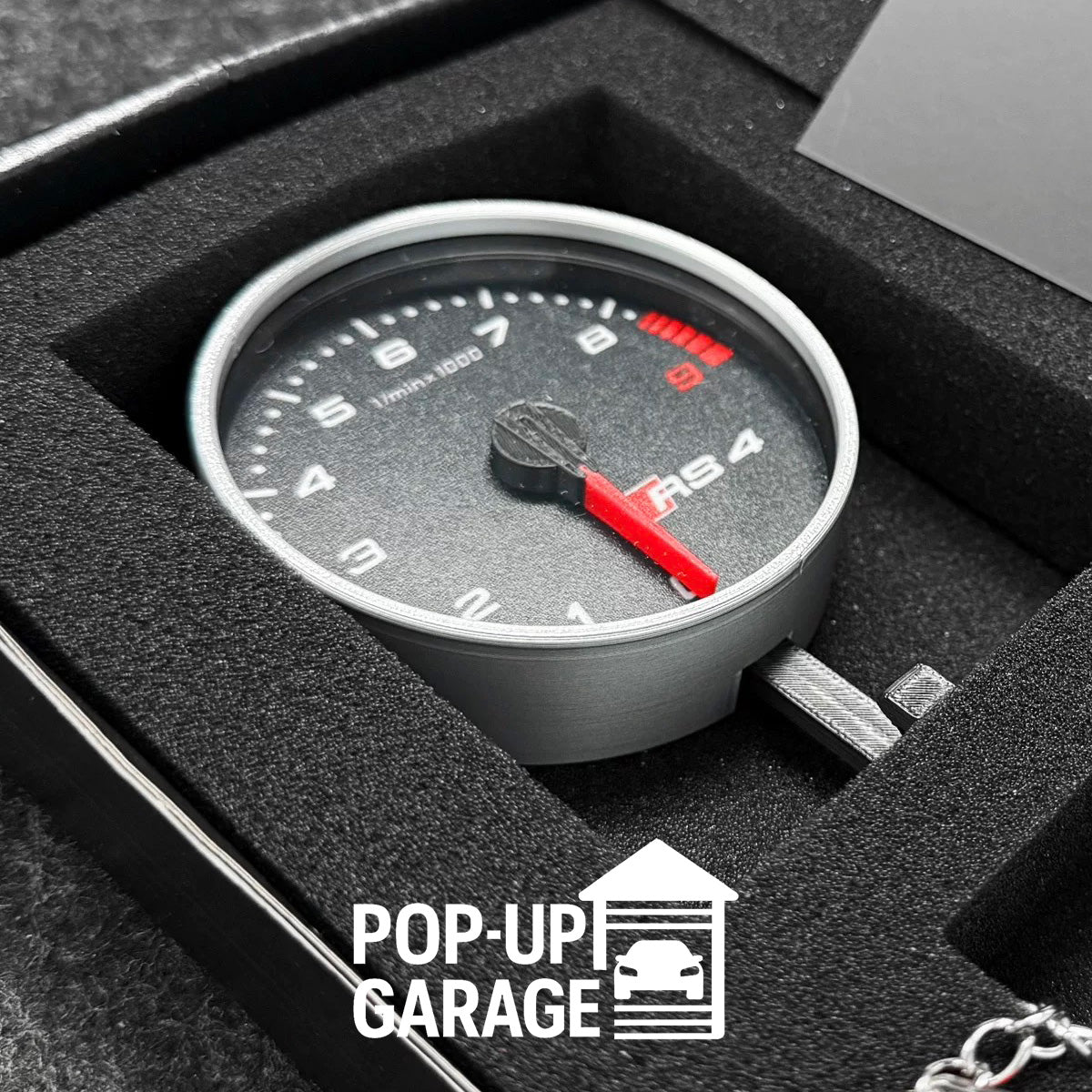 Audi RS4 Tachometer