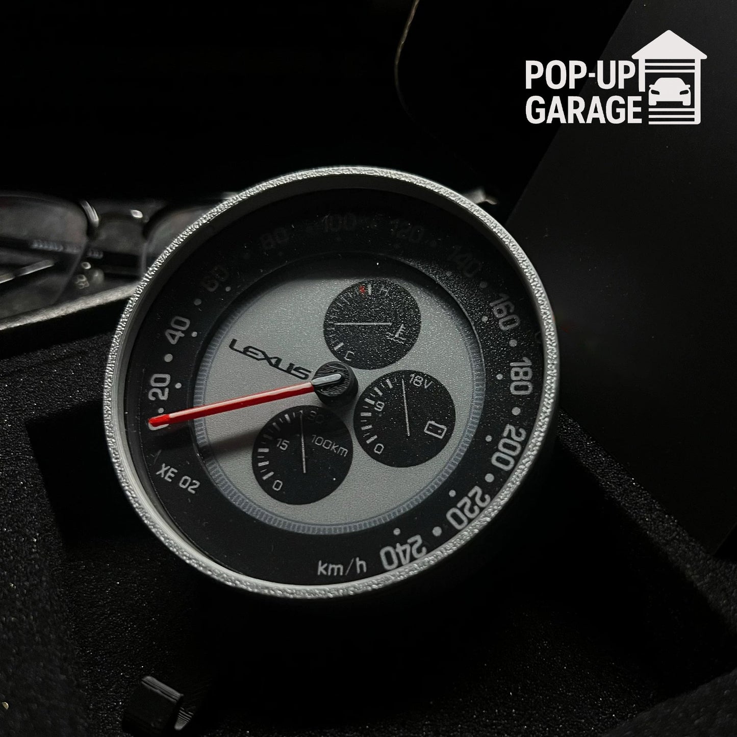 Lexus IS200 Tachometer